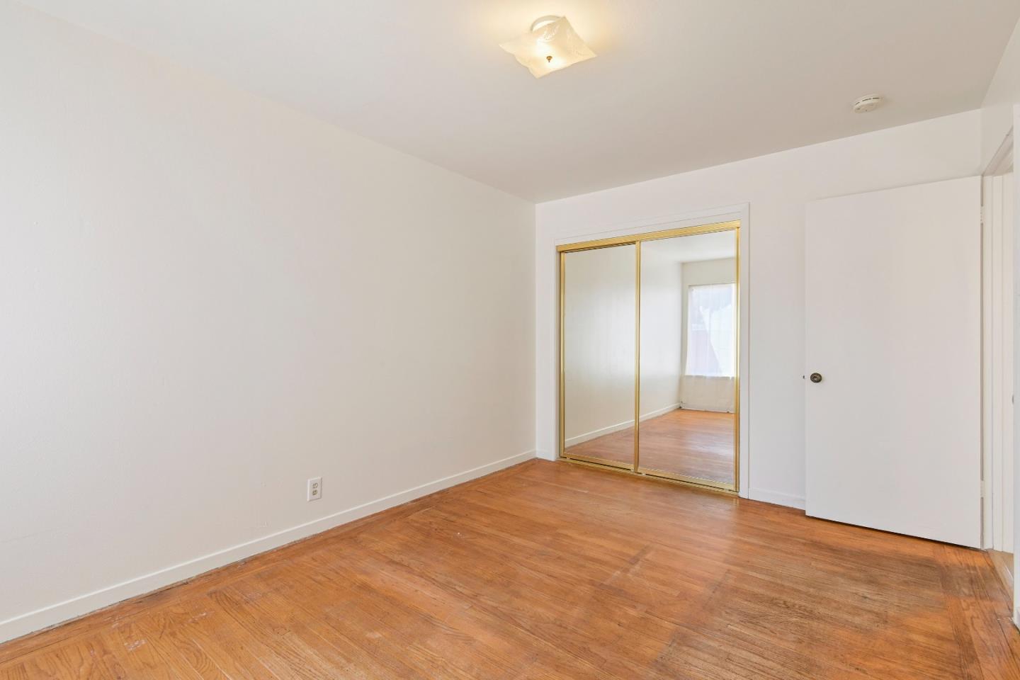 Detail Gallery Image 25 of 63 For 931 Hillside Blvd, Daly City,  CA 94014 - 4 Beds | 1/1 Baths