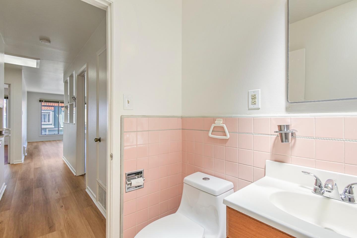 Detail Gallery Image 33 of 63 For 931 Hillside Blvd, Daly City,  CA 94014 - 4 Beds | 1/1 Baths