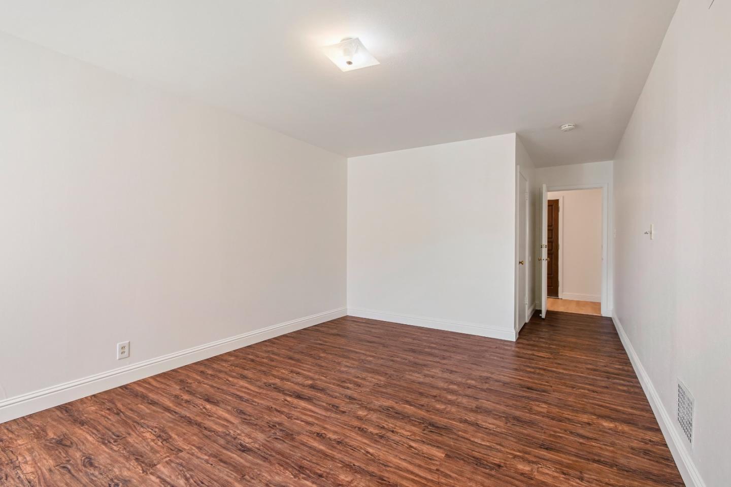 Detail Gallery Image 36 of 63 For 931 Hillside Blvd, Daly City,  CA 94014 - 4 Beds | 1/1 Baths