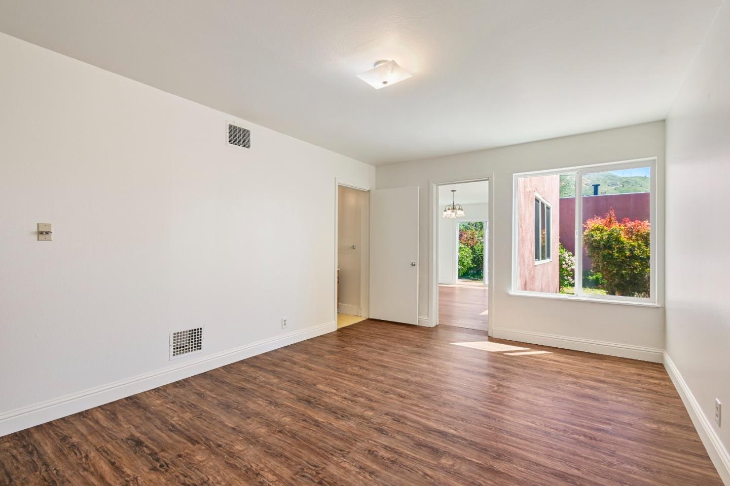 Detail Gallery Image 38 of 63 For 931 Hillside Blvd, Daly City,  CA 94014 - 4 Beds | 1/1 Baths