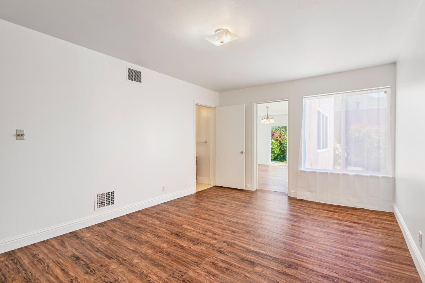 Detail Gallery Image 40 of 63 For 931 Hillside Blvd, Daly City,  CA 94014 - 4 Beds | 1/1 Baths