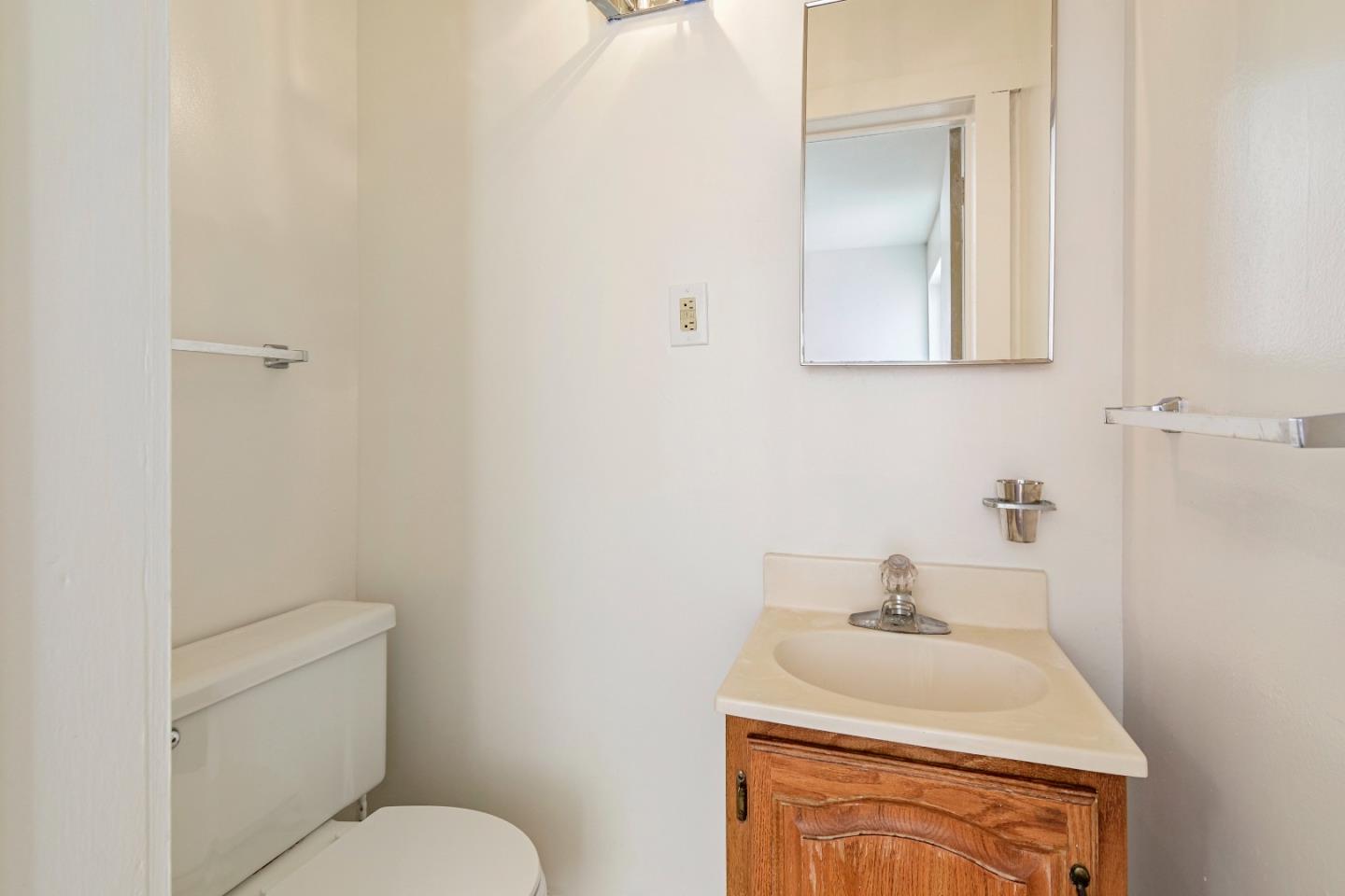Detail Gallery Image 41 of 63 For 931 Hillside Blvd, Daly City,  CA 94014 - 4 Beds | 1/1 Baths
