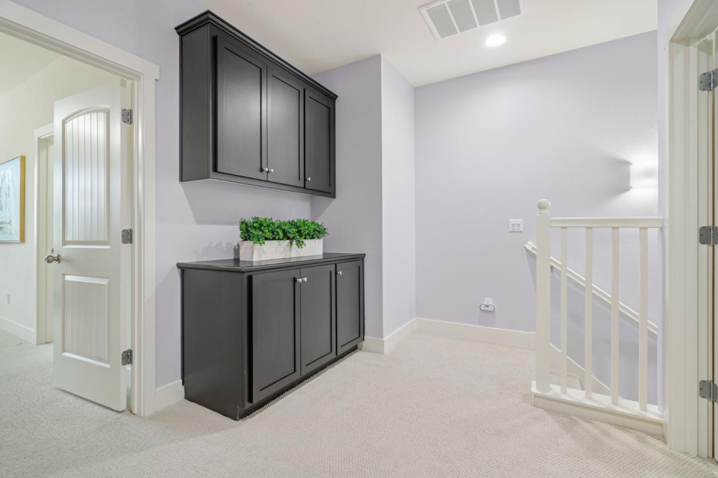 Detail Gallery Image 20 of 36 For 2560 Saffron Way, Mountain View,  CA 94043 - 3 Beds | 3/1 Baths