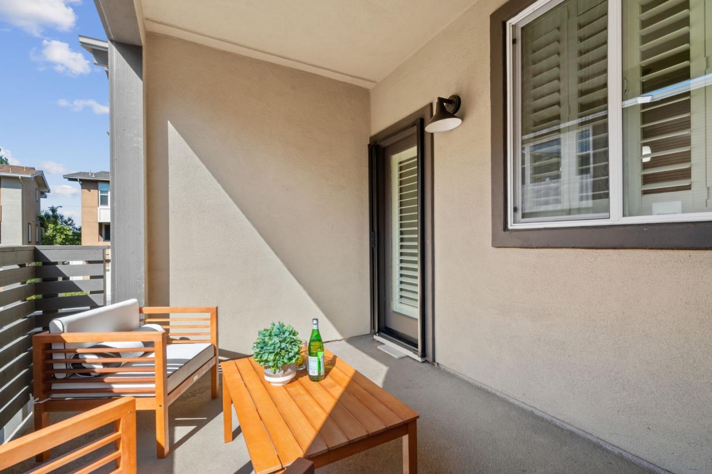 Detail Gallery Image 33 of 36 For 2560 Saffron Way, Mountain View,  CA 94043 - 3 Beds | 3/1 Baths