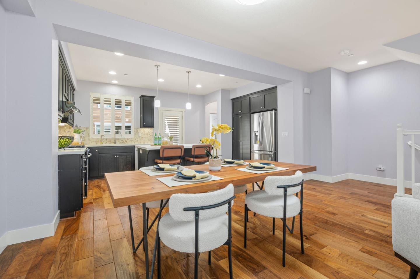 Detail Gallery Image 9 of 36 For 2560 Saffron Way, Mountain View,  CA 94043 - 3 Beds | 3/1 Baths