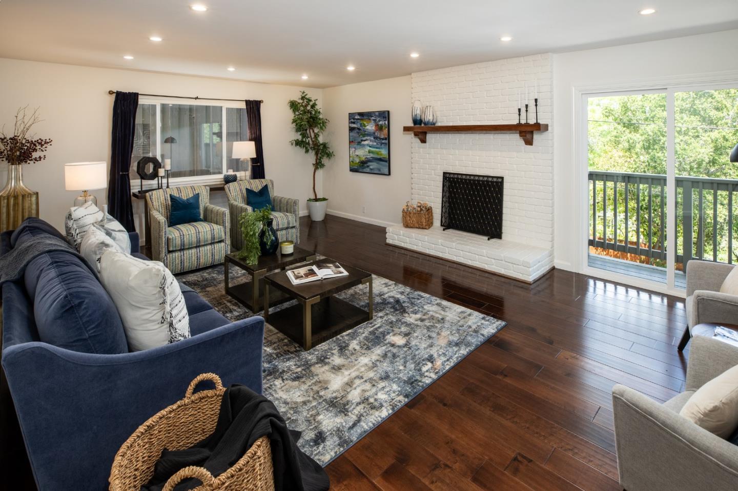 Detail Gallery Image 7 of 22 For 2910 Sherwood Dr, San Carlos,  CA 94070 - 3 Beds | 3 Baths