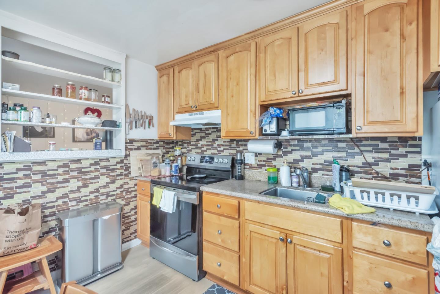 Detail Gallery Image 3 of 16 For 132 Santa Helena Ave, San Bruno,  CA 94066 - – Beds | – Baths