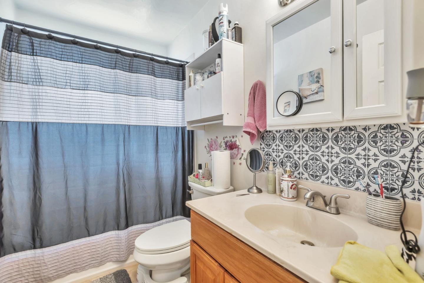 Detail Gallery Image 4 of 16 For 132 Santa Helena Ave, San Bruno,  CA 94066 - – Beds | – Baths