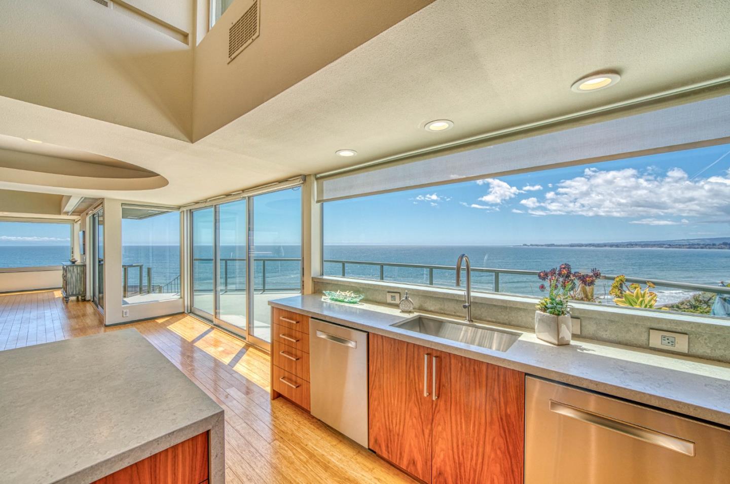 Detail Gallery Image 28 of 69 For 420 Seaview Drive, Aptos,  CA 95003 - 3 Beds | 2/1 Baths