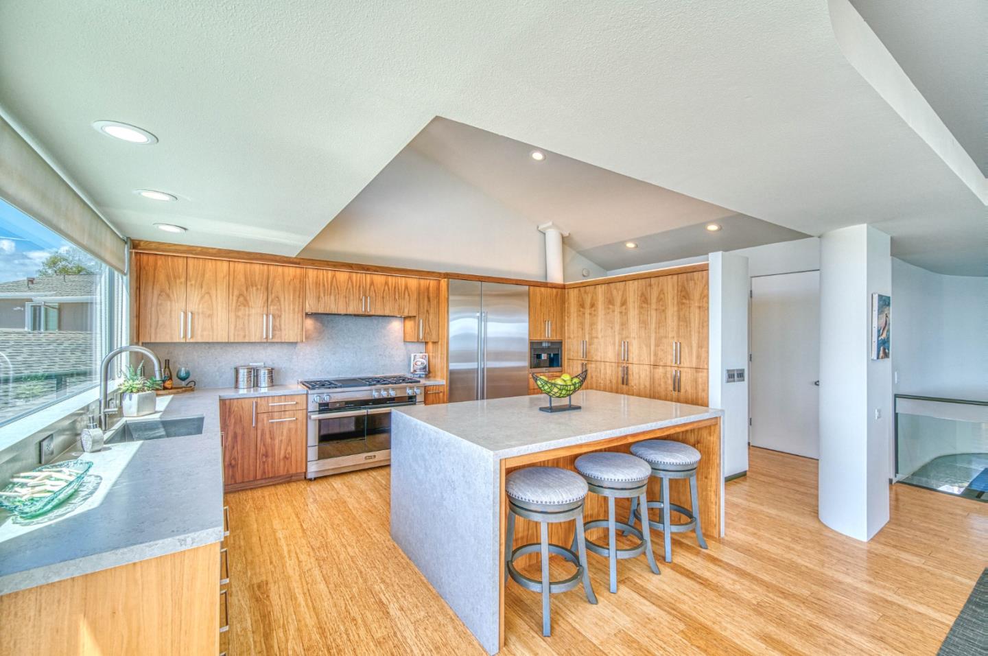 Detail Gallery Image 30 of 69 For 420 Seaview Drive, Aptos,  CA 95003 - 3 Beds | 2/1 Baths