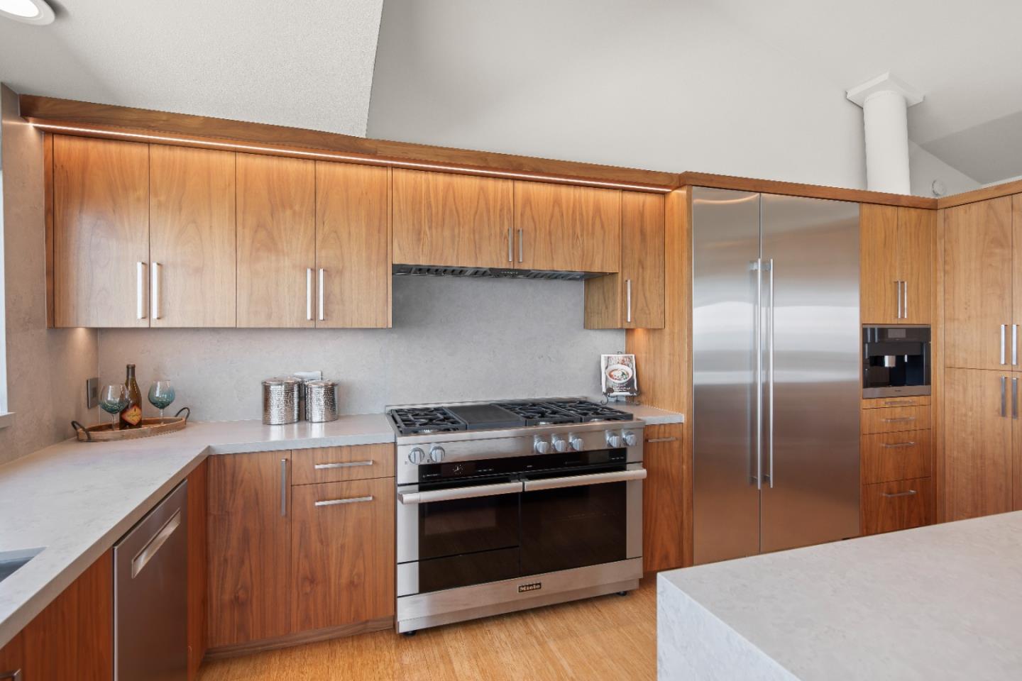 Detail Gallery Image 32 of 69 For 420 Seaview Drive, Aptos,  CA 95003 - 3 Beds | 2/1 Baths