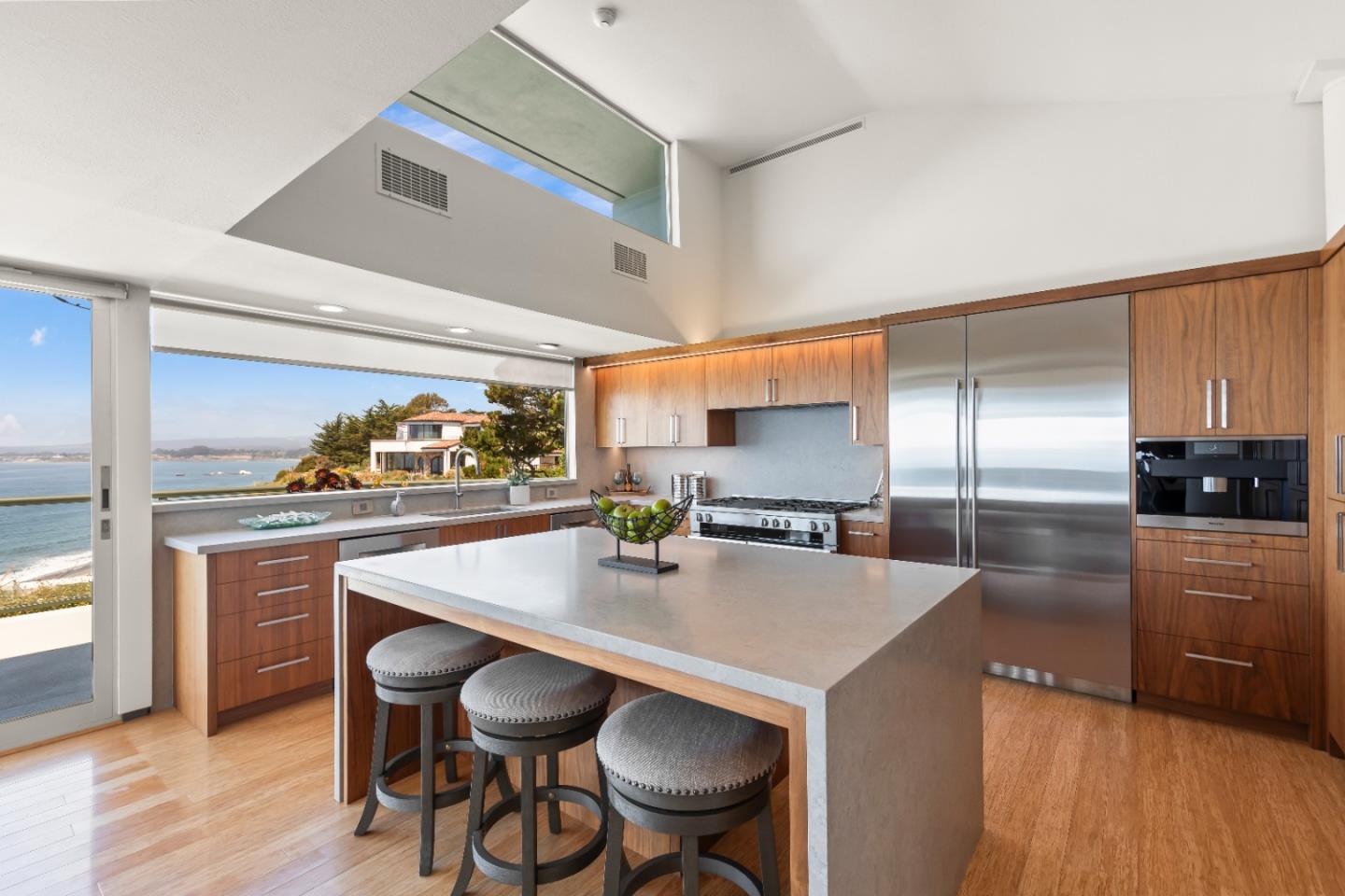 Detail Gallery Image 33 of 69 For 420 Seaview Drive, Aptos,  CA 95003 - 3 Beds | 2/1 Baths
