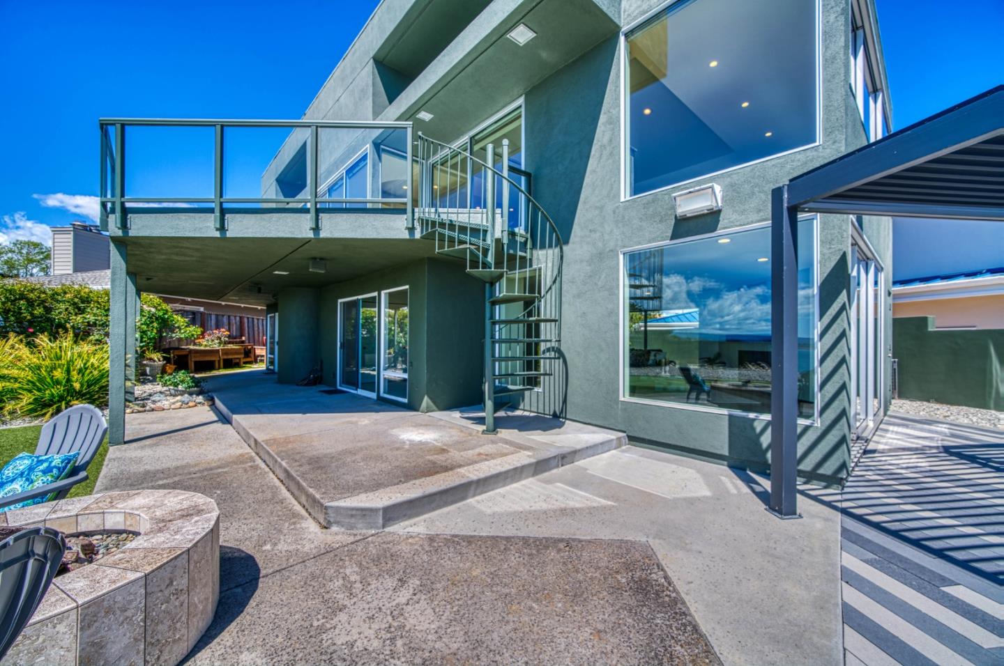 Detail Gallery Image 9 of 69 For 420 Seaview Drive, Aptos,  CA 95003 - 3 Beds | 2/1 Baths