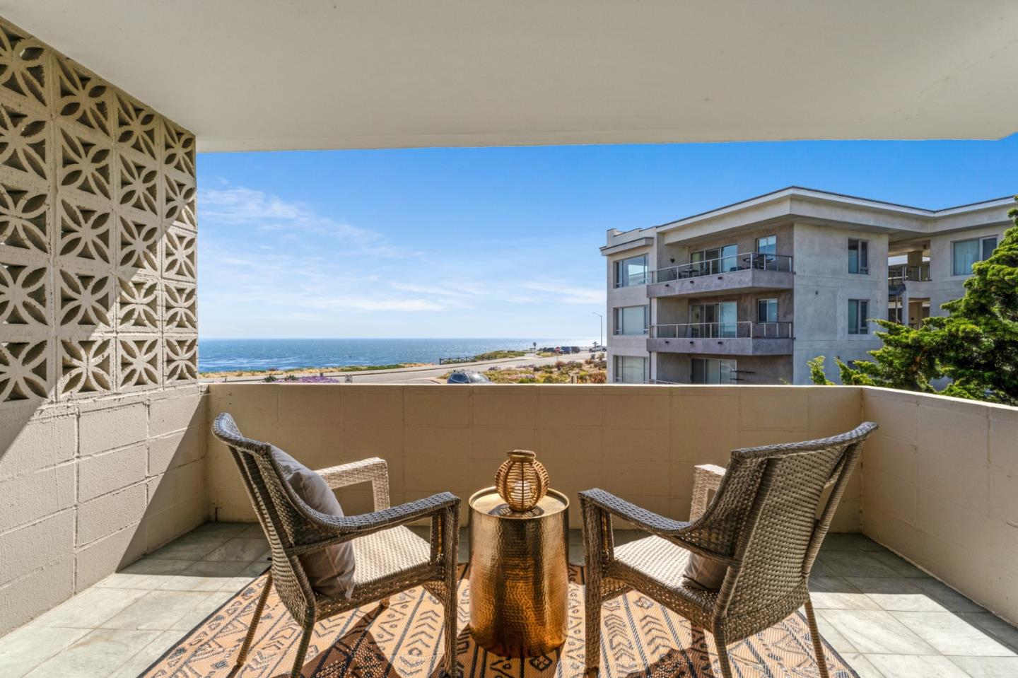 Detail Gallery Image 27 of 38 For 880 West Cliff Dr #9,  Santa Cruz,  CA 95060 - 1 Beds | 1 Baths