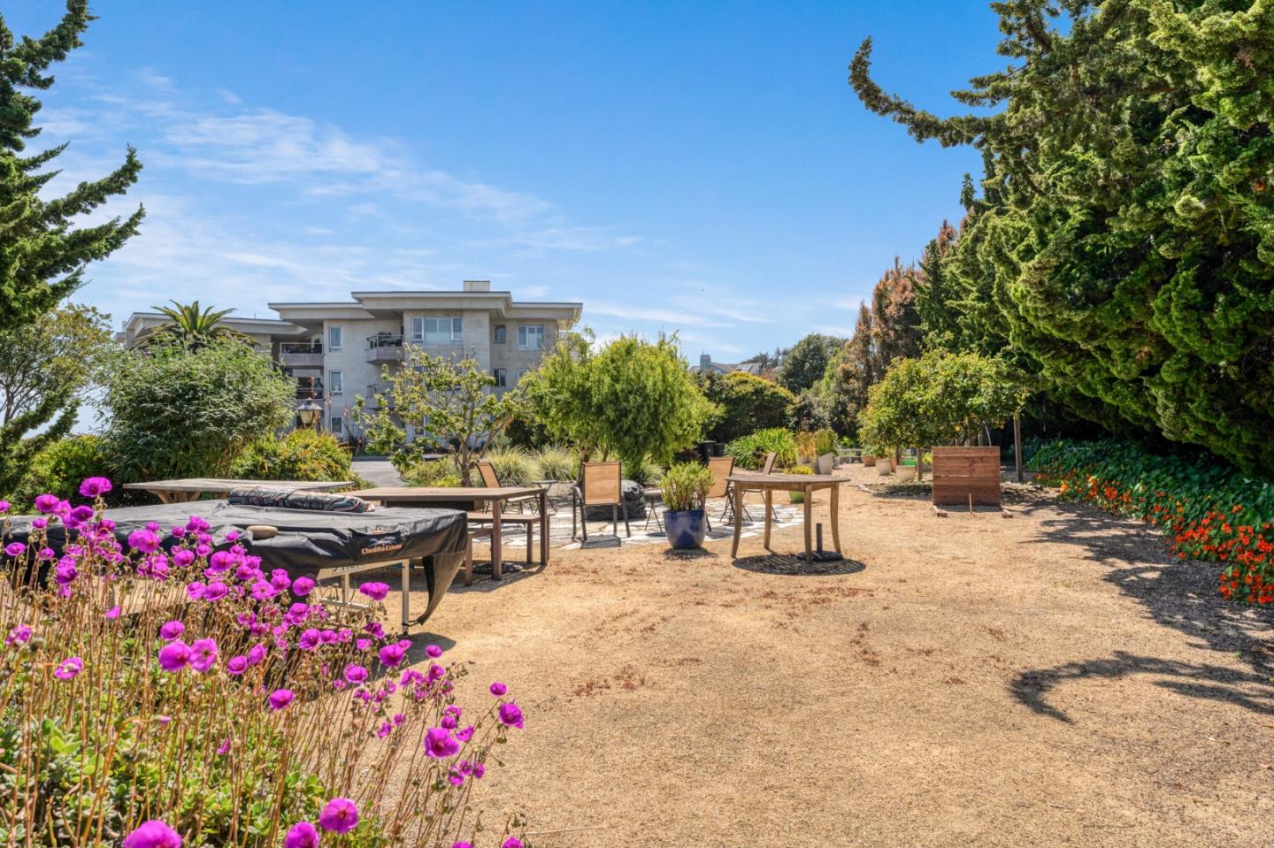 Detail Gallery Image 34 of 38 For 880 West Cliff Dr #9,  Santa Cruz,  CA 95060 - 1 Beds | 1 Baths