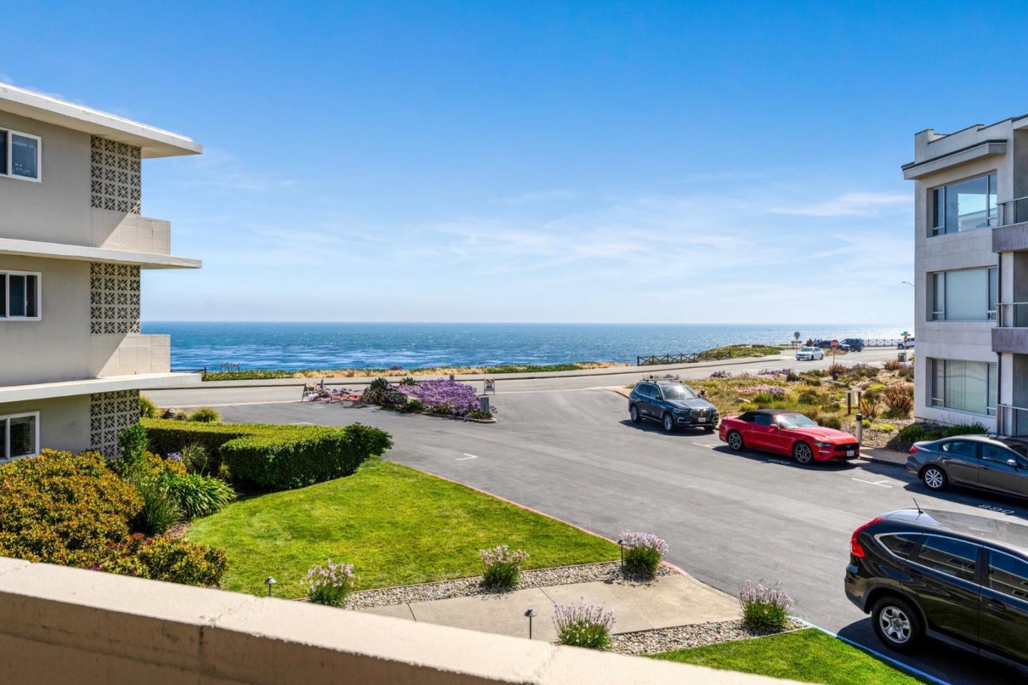 Detail Gallery Image 5 of 38 For 880 West Cliff Dr #9,  Santa Cruz,  CA 95060 - 1 Beds | 1 Baths