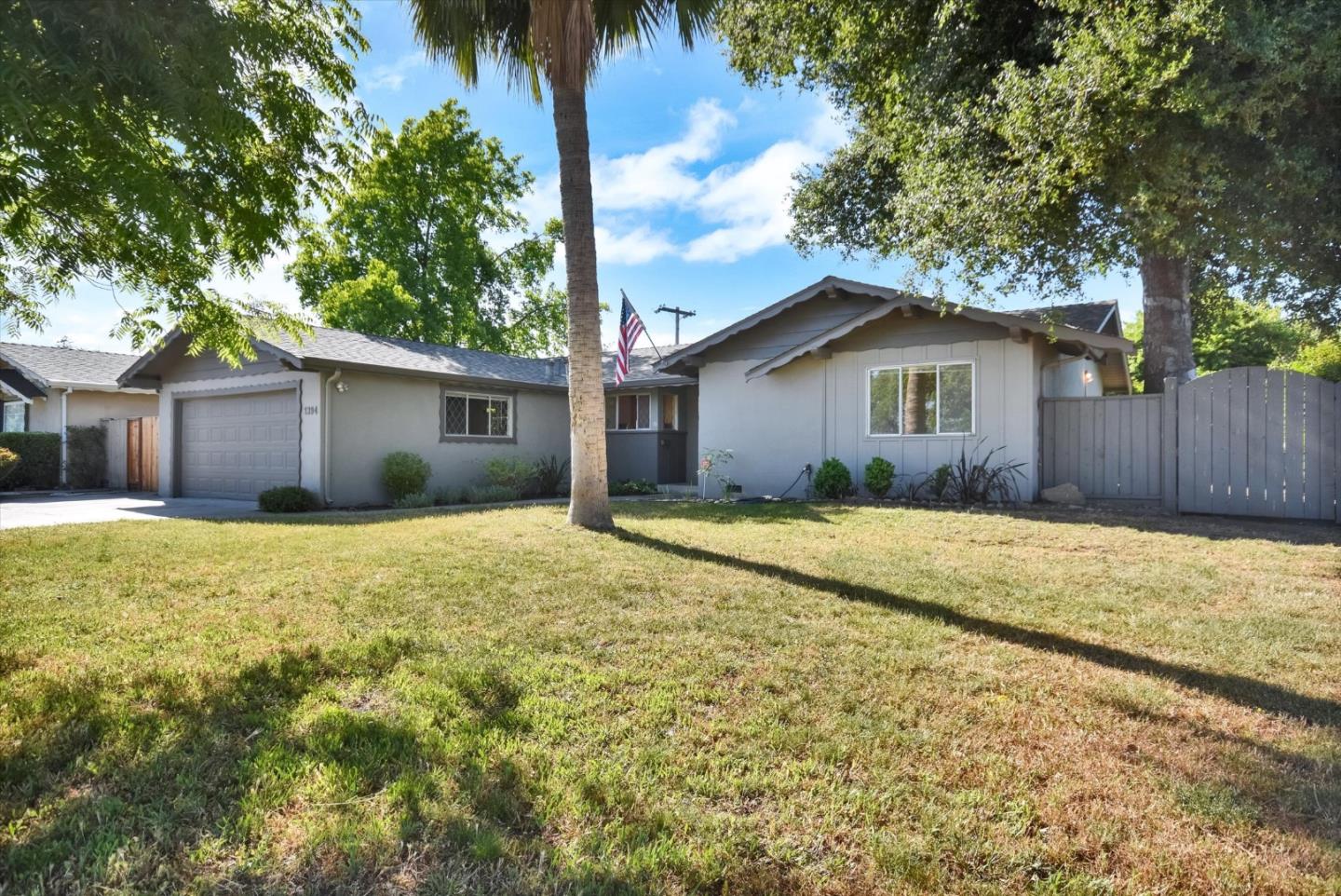 Detail Gallery Image 2 of 22 For 1394 Kimberly Dr, San Jose,  CA 95118 - 3 Beds | 2 Baths