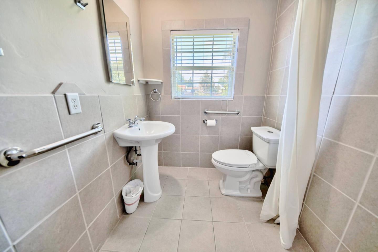 Detail Gallery Image 9 of 19 For 339 San Juan Dr, Modesto,  CA 95354 - 2 Beds | 1 Baths