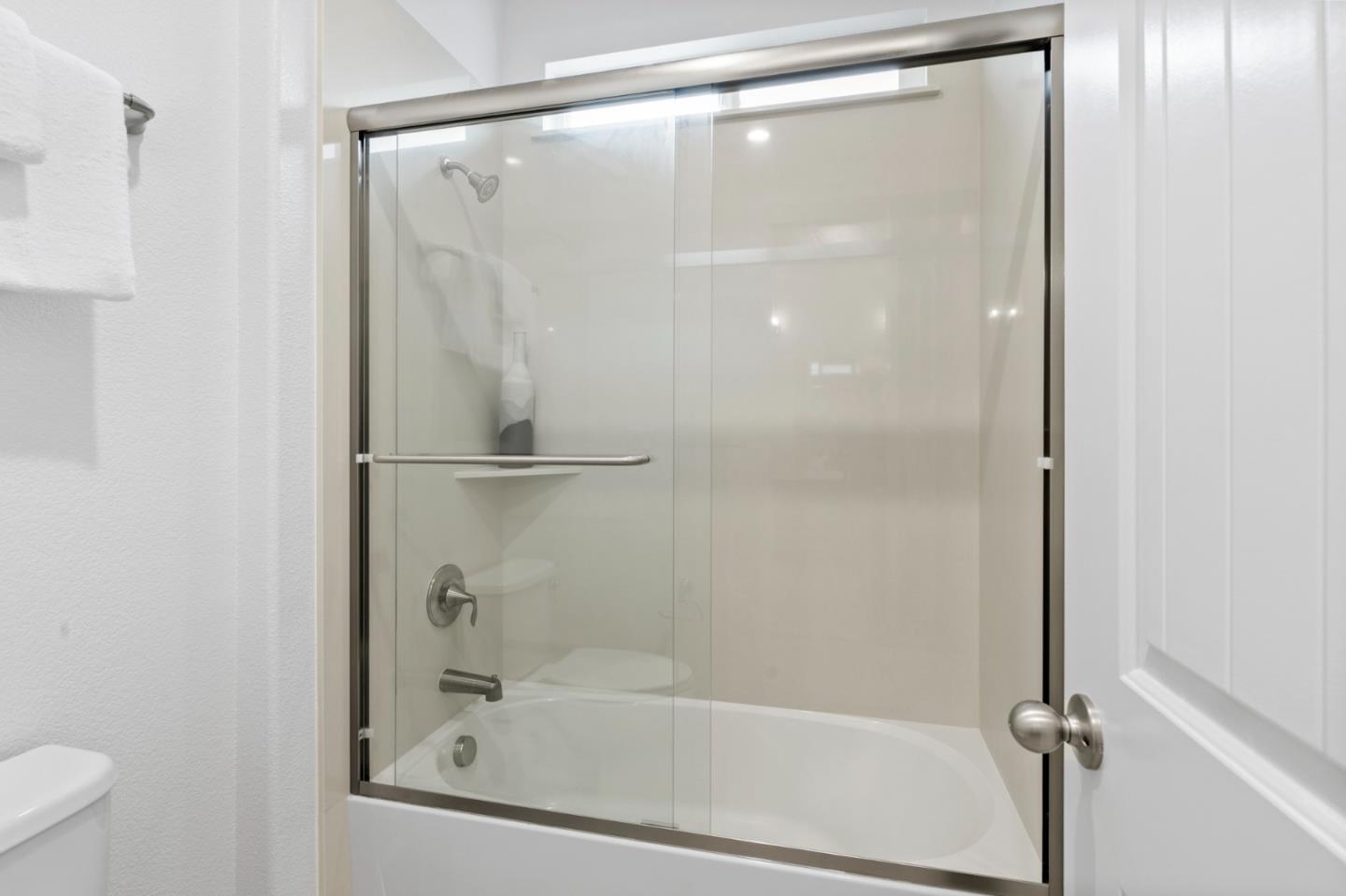 Detail Gallery Image 24 of 31 For 832 Skycrest Dr, San Bruno,  CA 94066 - 4 Beds | 3 Baths