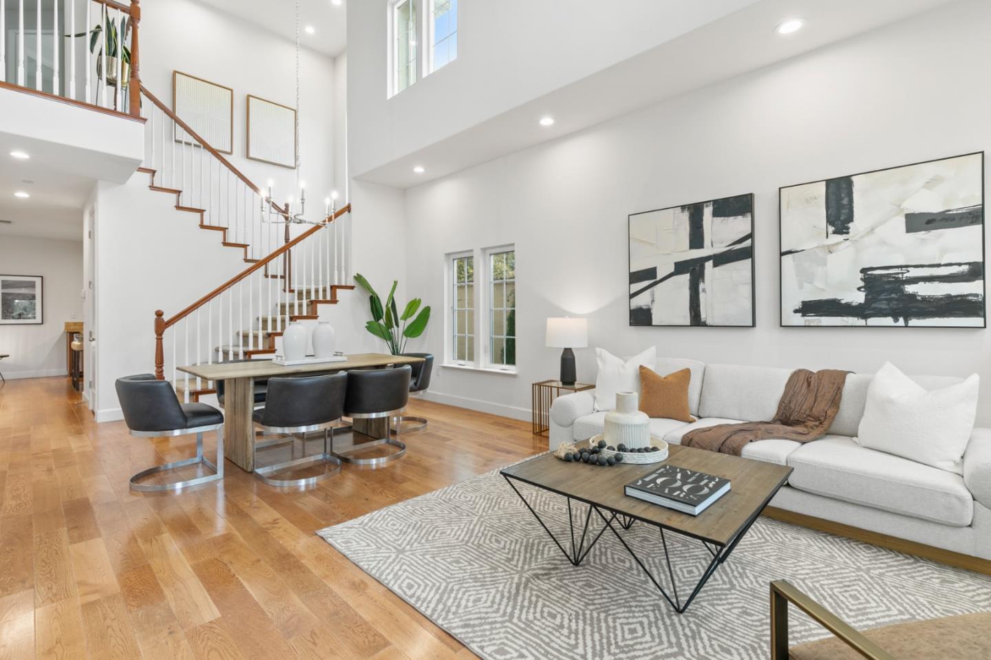 Detail Gallery Image 4 of 31 For 832 Skycrest Dr, San Bruno,  CA 94066 - 4 Beds | 3 Baths