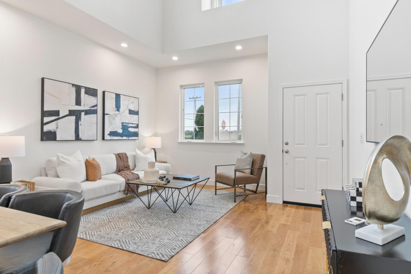 Detail Gallery Image 6 of 31 For 832 Skycrest Dr, San Bruno,  CA 94066 - 4 Beds | 3 Baths