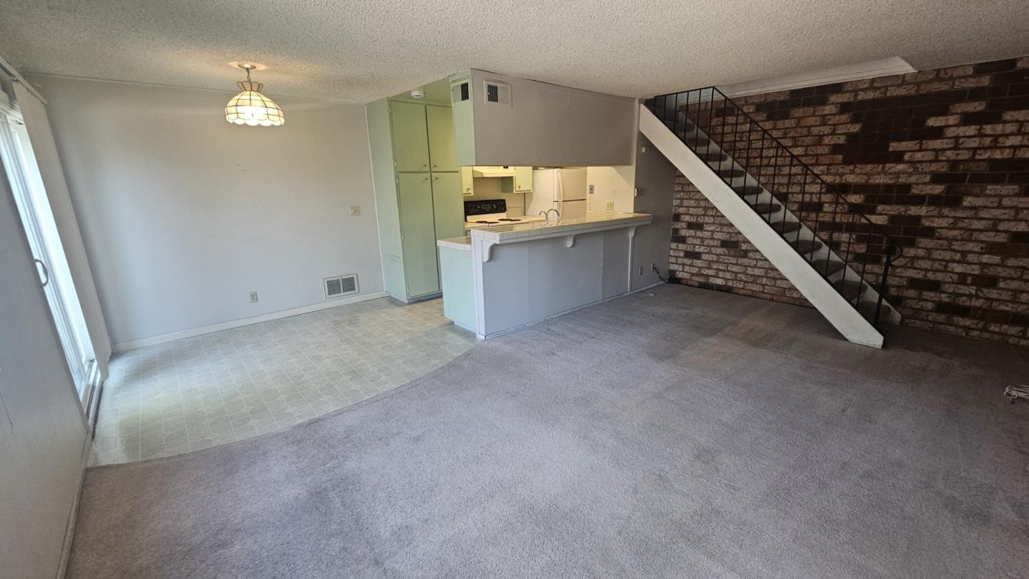 Detail Gallery Image 2 of 10 For 5474 Tradewinds Wkwy #2,  San Jose,  CA 95123 - 2 Beds | 1 Baths