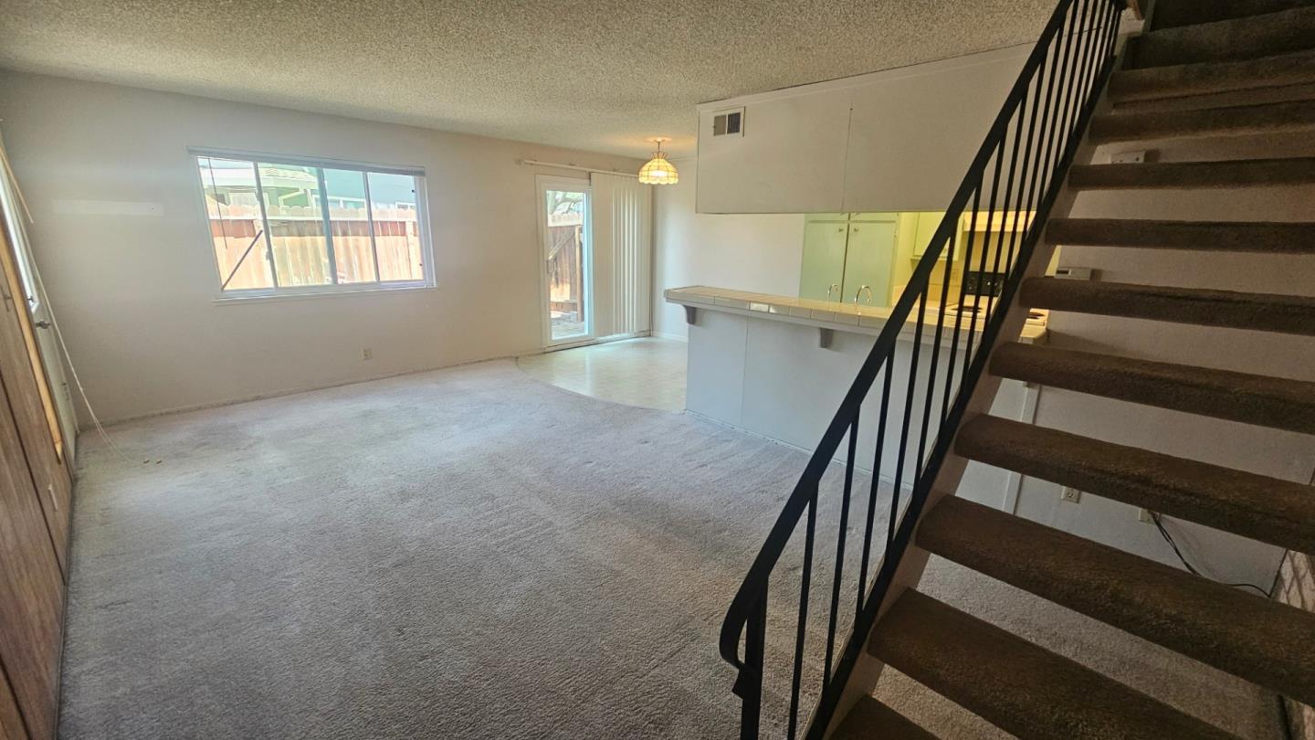 Detail Gallery Image 4 of 10 For 5474 Tradewinds Wkwy #2,  San Jose,  CA 95123 - 2 Beds | 1 Baths