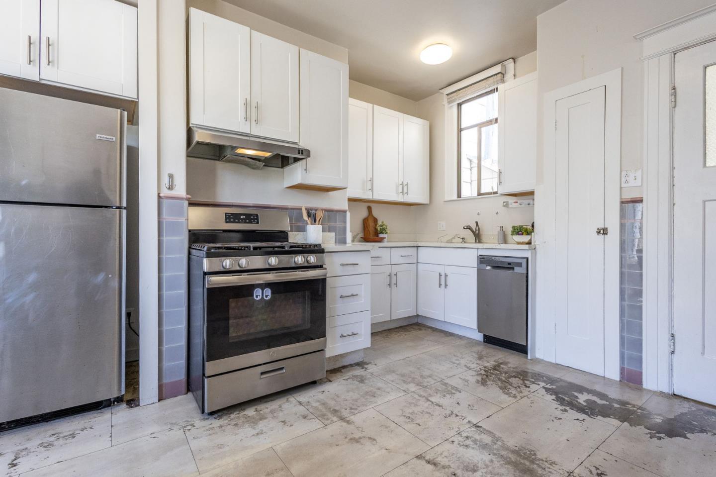 Detail Gallery Image 17 of 88 For 806-810 Union St, San Francisco,  CA 94133 - – Beds | – Baths