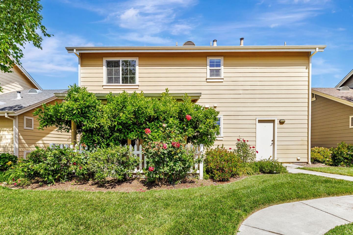 Detail Gallery Image 34 of 67 For 1554 Rosette Way, Gilroy,  CA 95020 - 3 Beds | 2 Baths