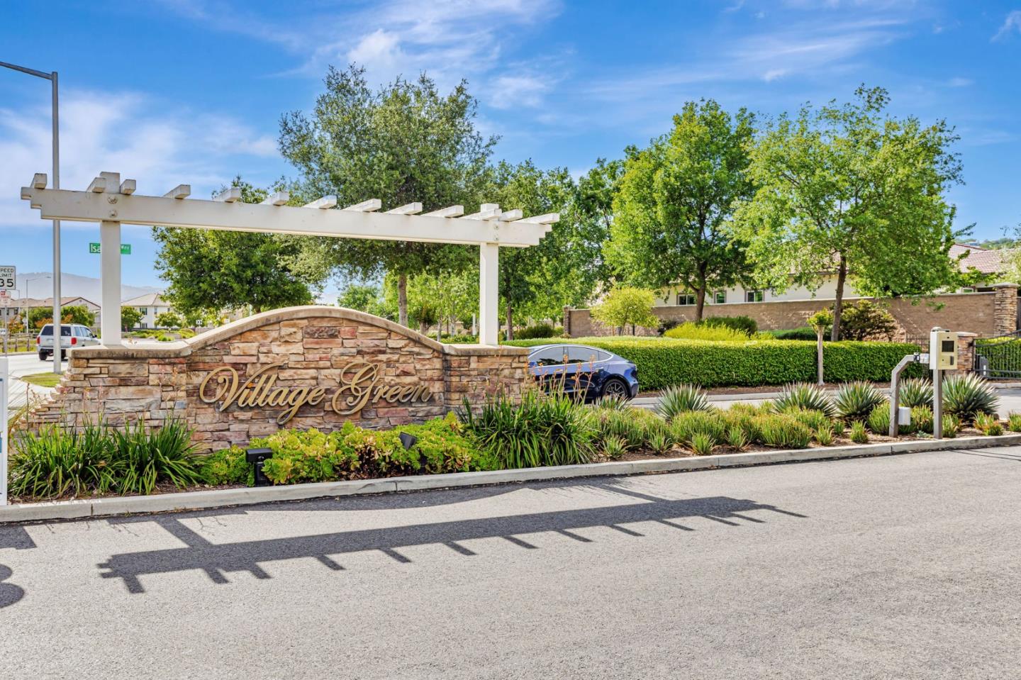 Detail Gallery Image 43 of 67 For 1554 Rosette Way, Gilroy,  CA 95020 - 3 Beds | 2 Baths