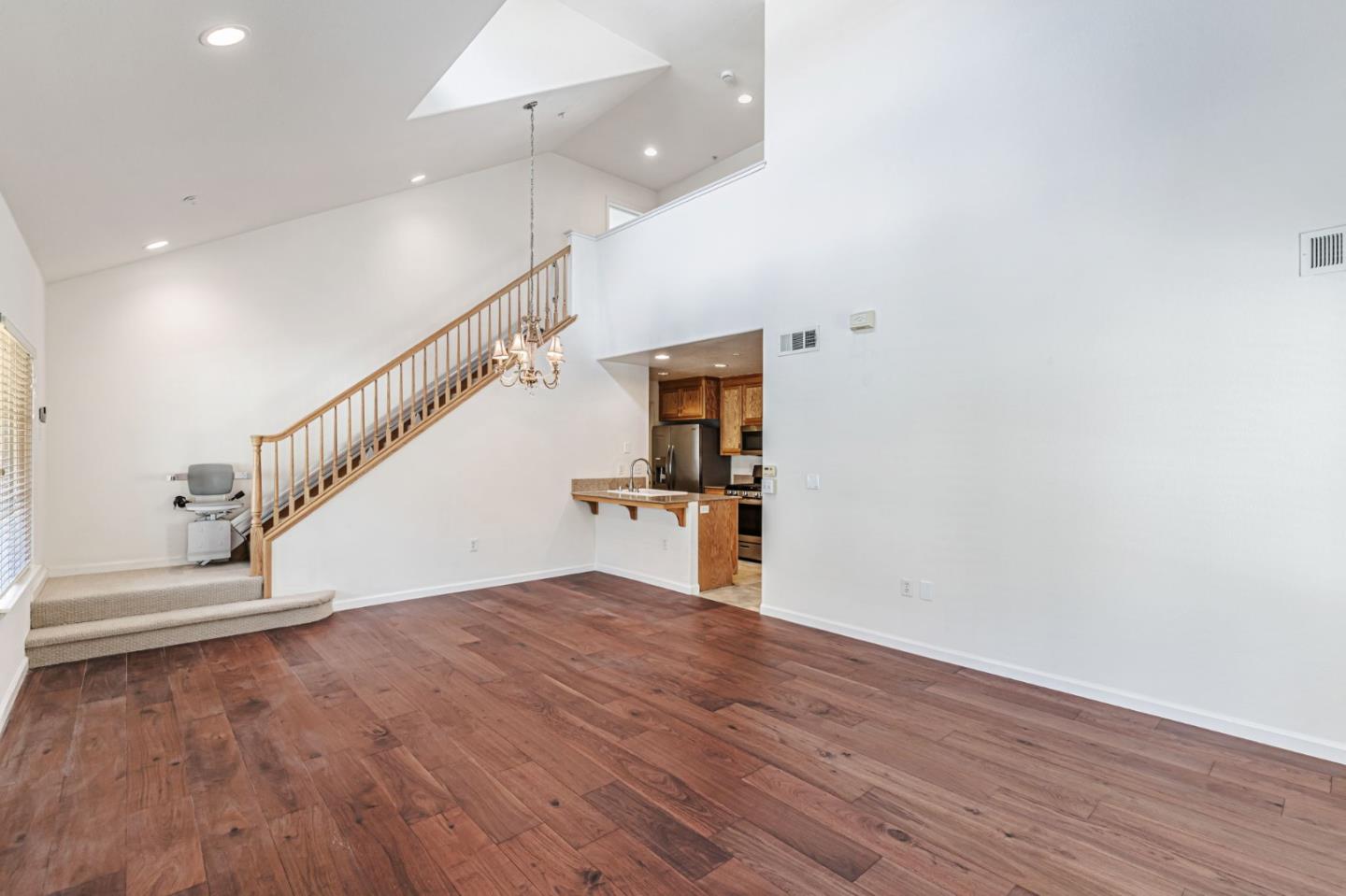 Detail Gallery Image 6 of 67 For 1554 Rosette Way, Gilroy,  CA 95020 - 3 Beds | 2 Baths