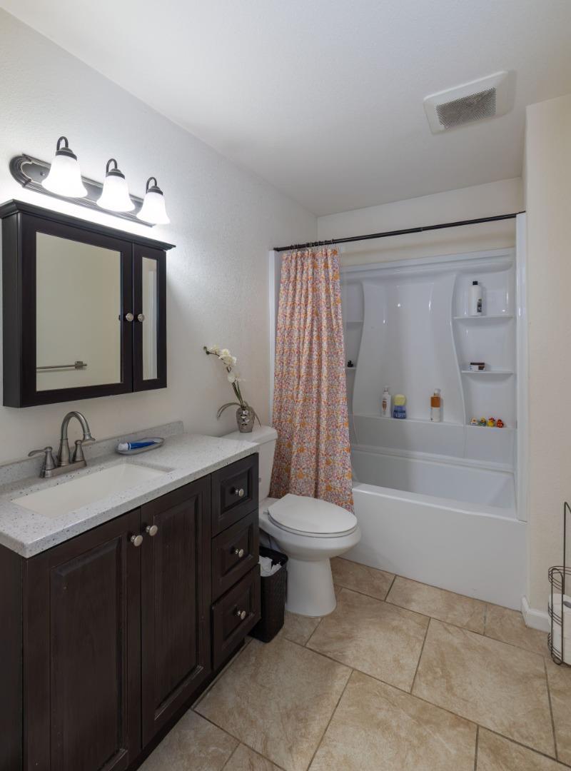 Detail Gallery Image 10 of 22 For 217-219 Calabasas Rd, Watsonville,  CA 95076 - – Beds | – Baths