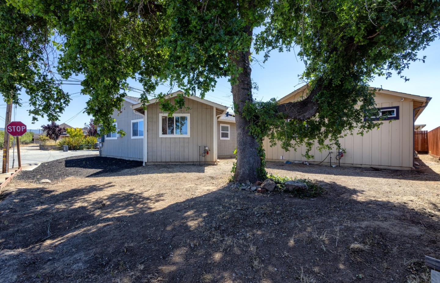 Detail Gallery Image 4 of 22 For 217-219 Calabasas Rd, Watsonville,  CA 95076 - – Beds | – Baths