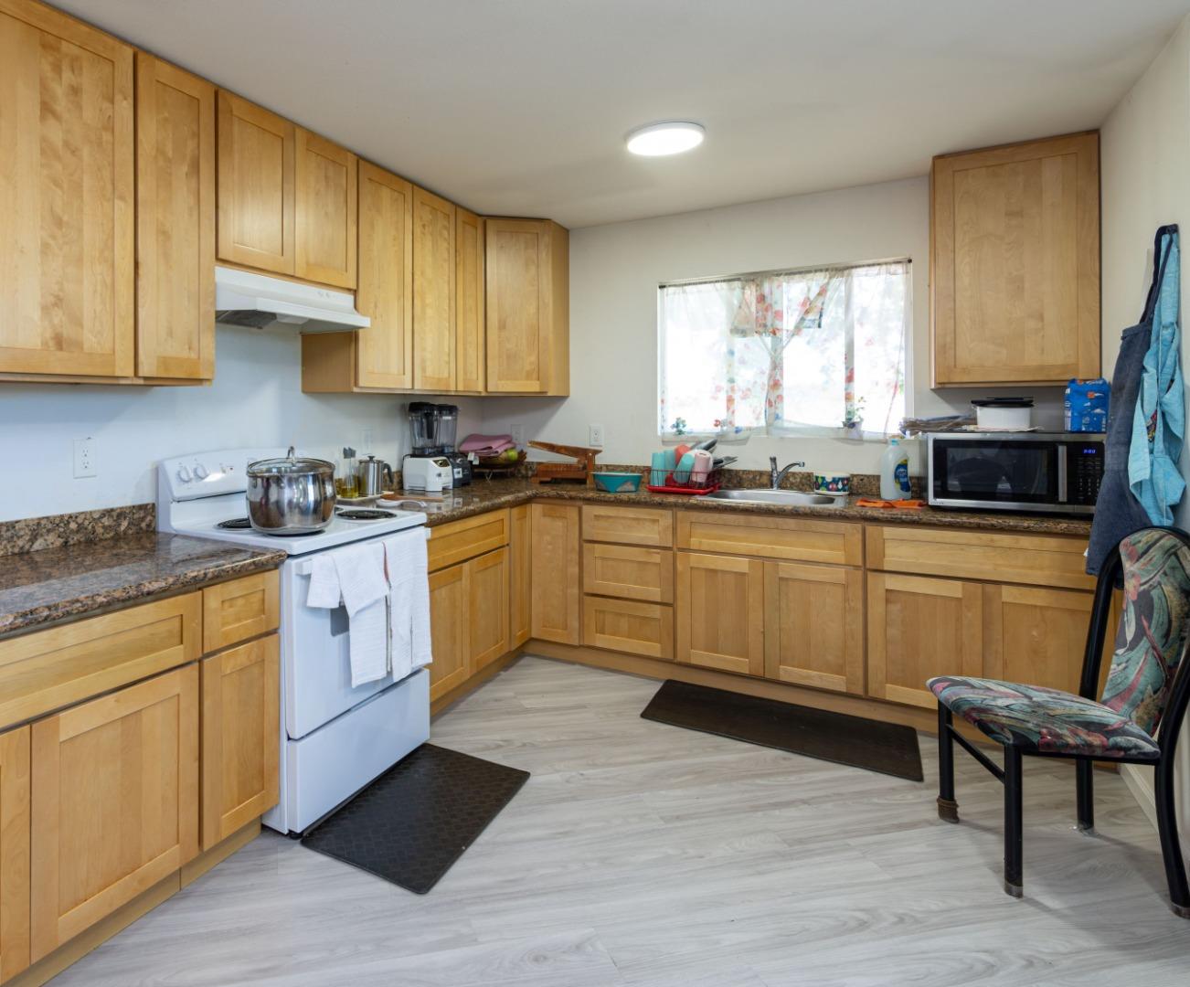 Detail Gallery Image 8 of 22 For 217-219 Calabasas Rd, Watsonville,  CA 95076 - – Beds | – Baths