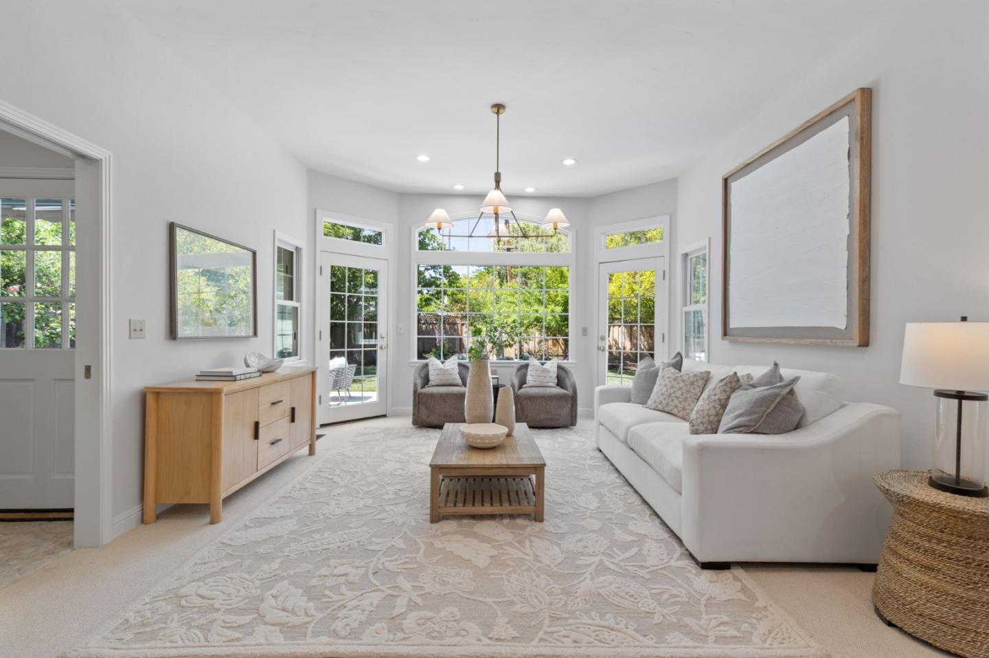 Detail Gallery Image 12 of 84 For 581 Pamlar Ave, San Jose,  CA 95128 - 5 Beds | 3/1 Baths