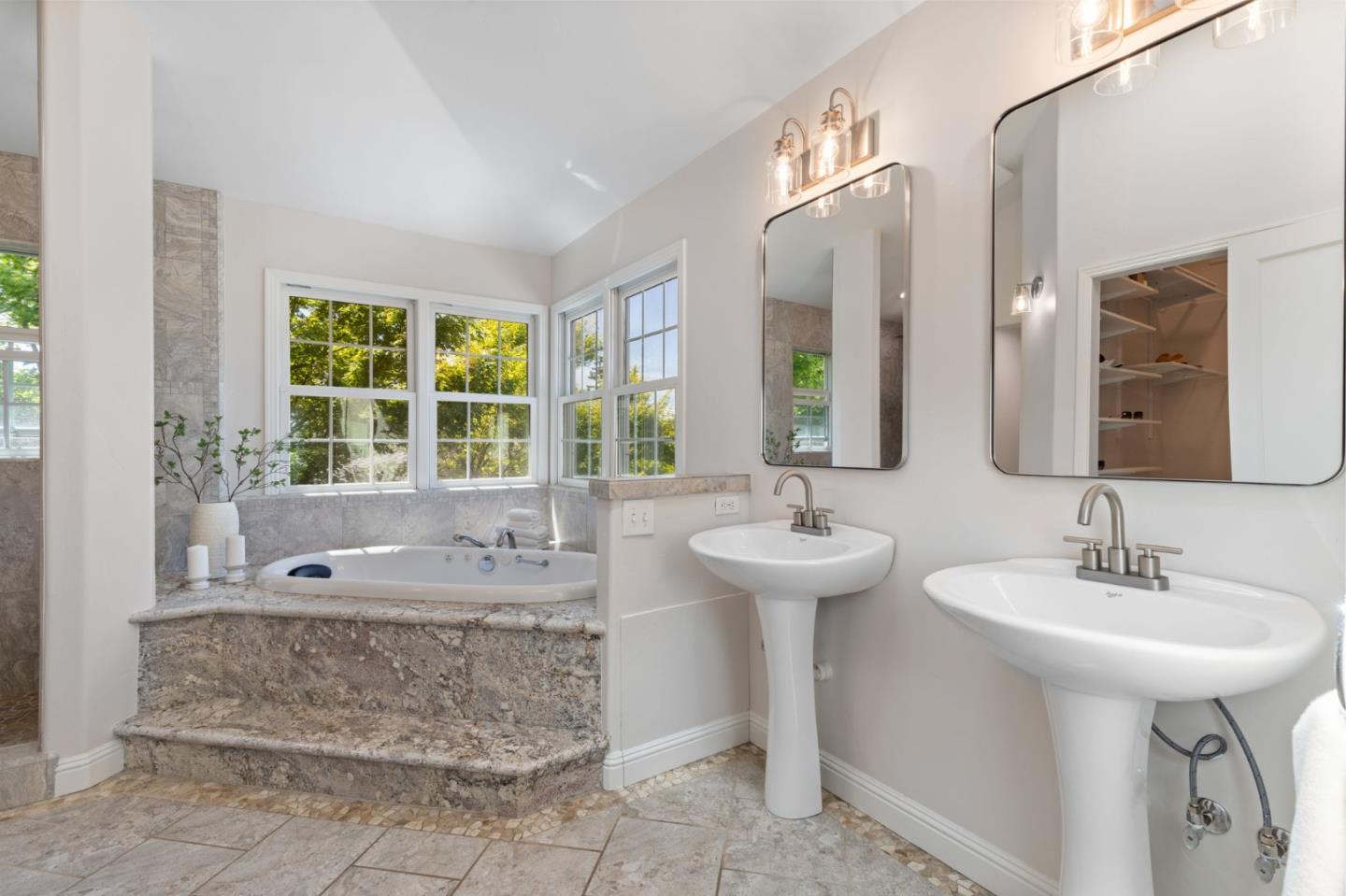Detail Gallery Image 24 of 84 For 581 Pamlar Ave, San Jose,  CA 95128 - 5 Beds | 3/1 Baths