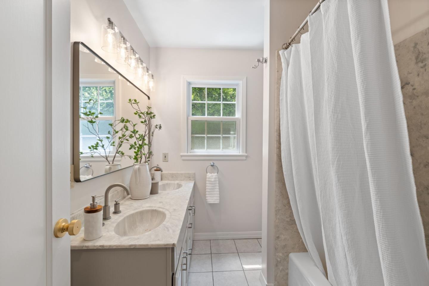 Detail Gallery Image 37 of 84 For 581 Pamlar Ave, San Jose,  CA 95128 - 5 Beds | 3/1 Baths