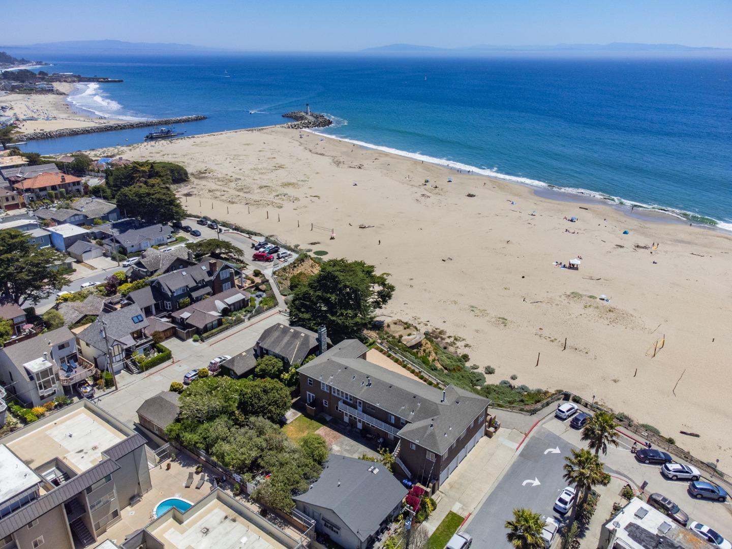 Detail Gallery Image 10 of 11 For 1703 East Cliff Dr, Santa Cruz,  CA 95062 - – Beds | – Baths