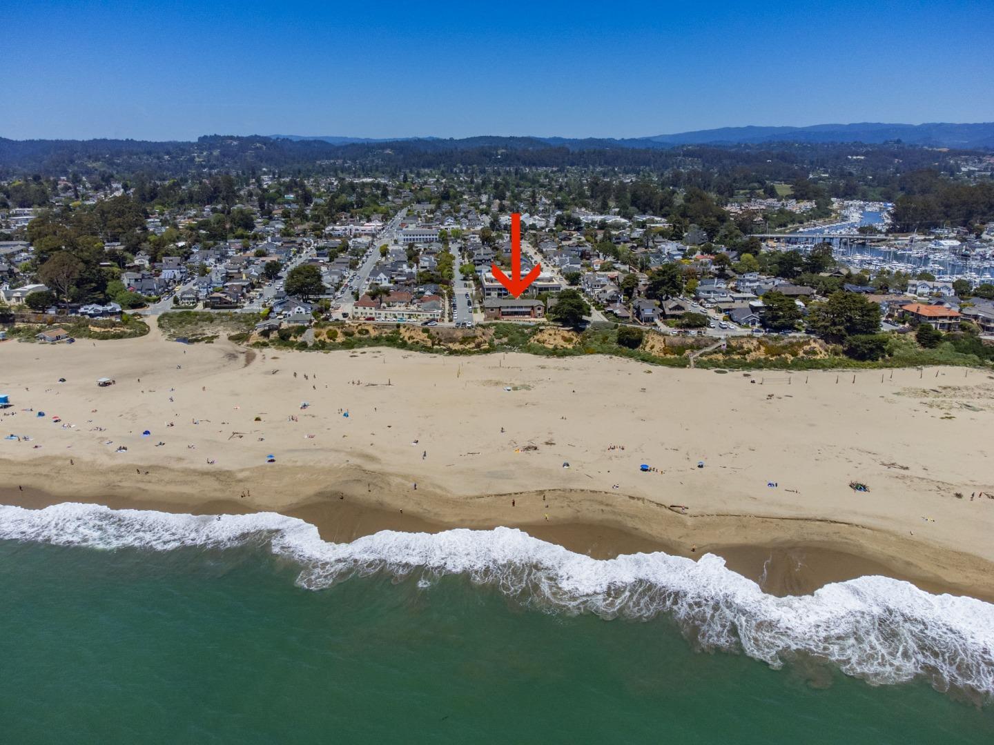 Detail Gallery Image 2 of 11 For 1703 East Cliff Dr, Santa Cruz,  CA 95062 - – Beds | – Baths