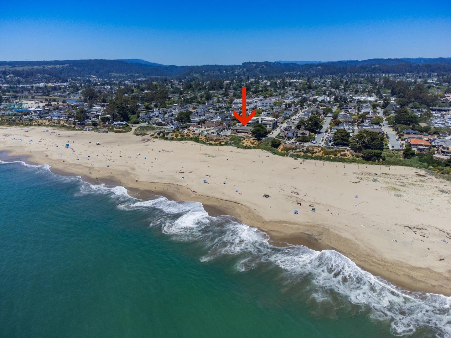 Detail Gallery Image 3 of 11 For 1703 East Cliff Dr, Santa Cruz,  CA 95062 - – Beds | – Baths