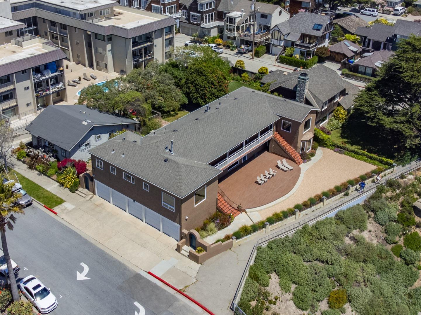 Detail Gallery Image 5 of 11 For 1703 East Cliff Dr, Santa Cruz,  CA 95062 - – Beds | – Baths