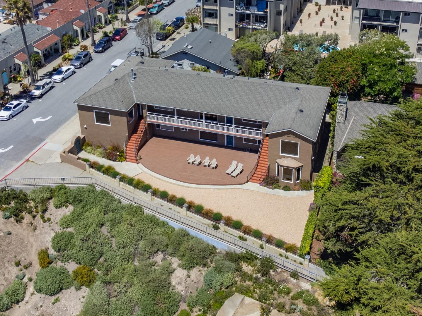 Detail Gallery Image 6 of 11 For 1703 East Cliff Dr, Santa Cruz,  CA 95062 - – Beds | – Baths