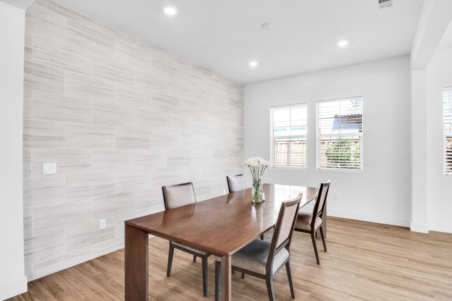 Detail Gallery Image 11 of 45 For 6326 Moser Way, Tracy,  CA 95377 - 4 Beds | 3/1 Baths