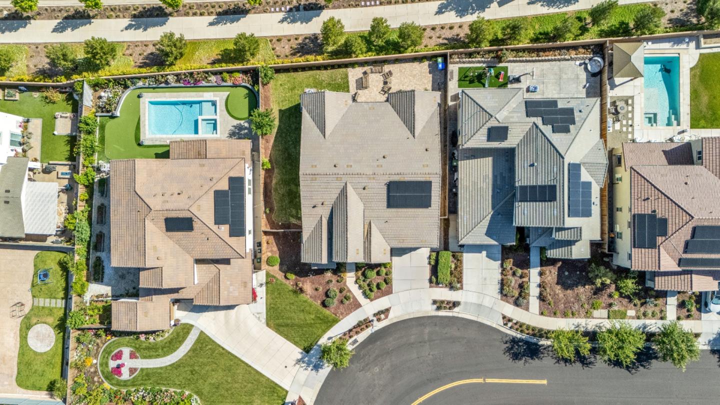 Detail Gallery Image 6 of 45 For 6326 Moser Way, Tracy,  CA 95377 - 4 Beds | 3/1 Baths