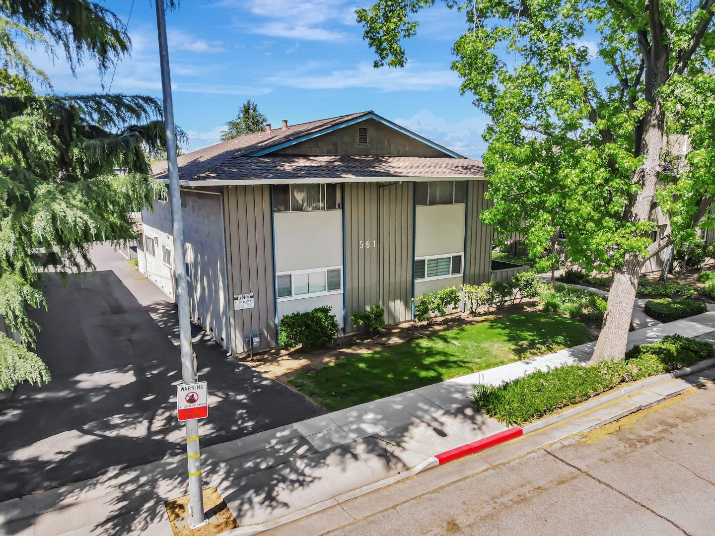 Detail Gallery Image 2 of 59 For 561 Valley Forge Way #4,  Campbell,  CA 95008 - 2 Beds | 1 Baths