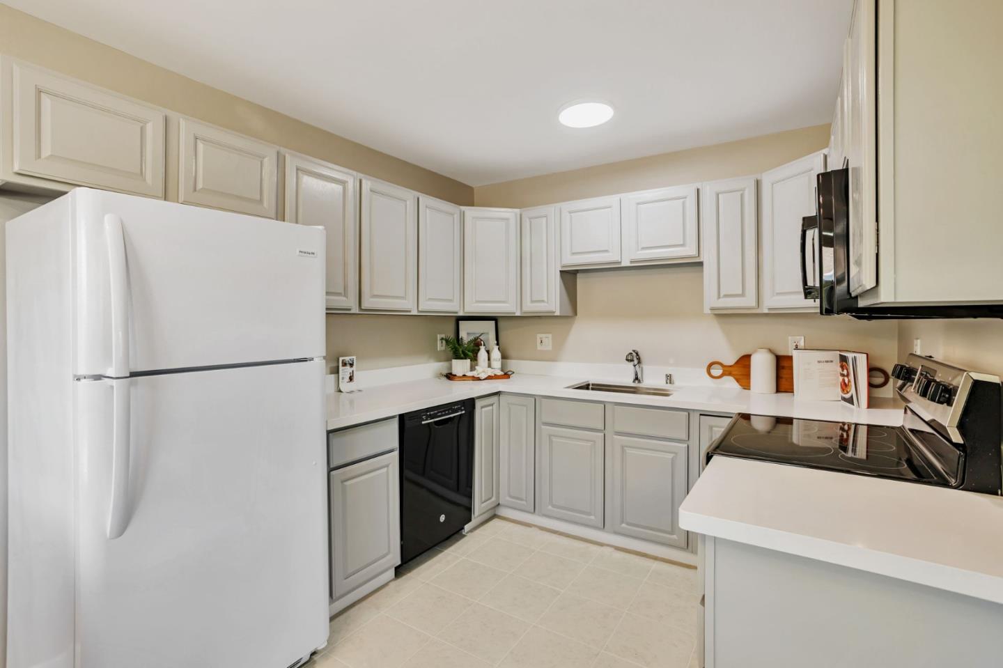 Detail Gallery Image 20 of 59 For 561 Valley Forge Way #4,  Campbell,  CA 95008 - 2 Beds | 1 Baths