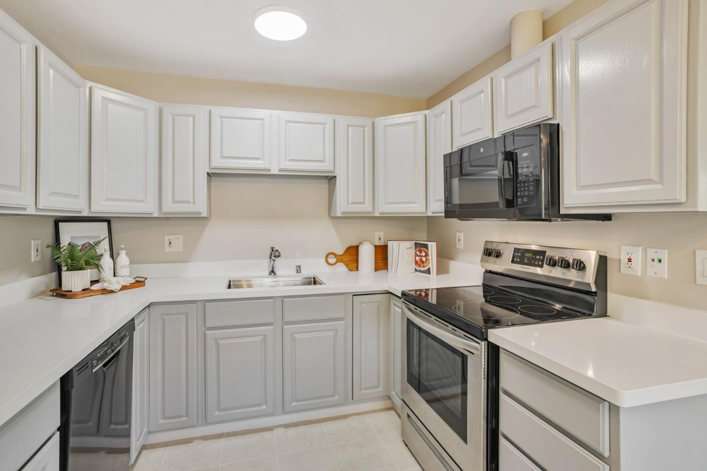 Detail Gallery Image 21 of 59 For 561 Valley Forge Way #4,  Campbell,  CA 95008 - 2 Beds | 1 Baths