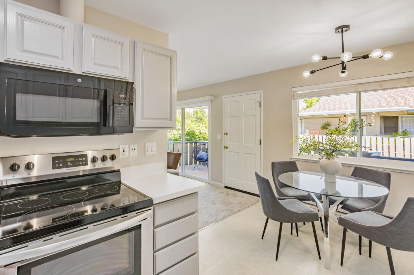 Detail Gallery Image 22 of 59 For 561 Valley Forge Way #4,  Campbell,  CA 95008 - 2 Beds | 1 Baths