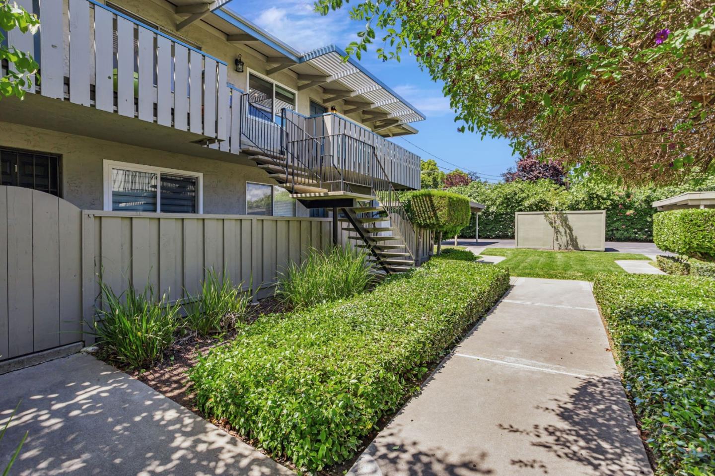 Detail Gallery Image 6 of 59 For 561 Valley Forge Way #4,  Campbell,  CA 95008 - 2 Beds | 1 Baths
