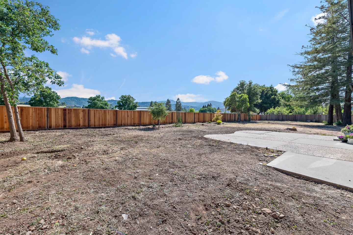 Detail Gallery Image 9 of 15 For 6843 Dalmeny Ct, San Jose,  CA 95120 - 4 Beds | 2/1 Baths
